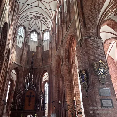 Ein barockes Grabmal im Inneren der Petrikirche, Riga, Lettland