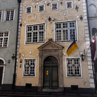 Number 19 with its 1646 date and the Latin inscription Soli Deo Gloria, Riga, Latvia