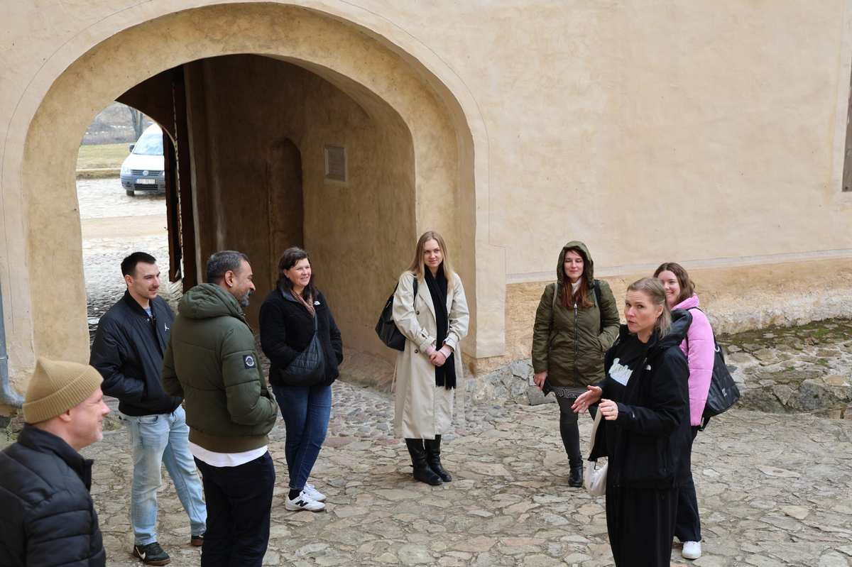 Guests exploring Rundāle Palace gardens